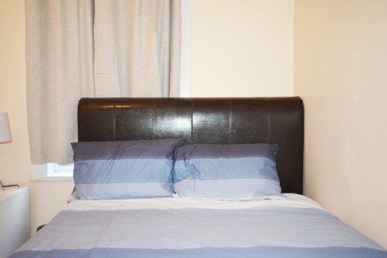 London Zone 2 Three Bedroom Apartment Екстер'єр фото