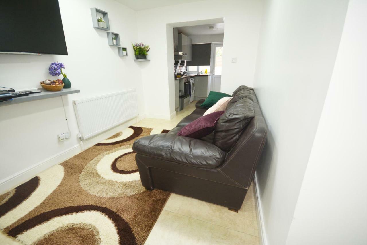 London Zone 2 Three Bedroom Apartment Екстер'єр фото