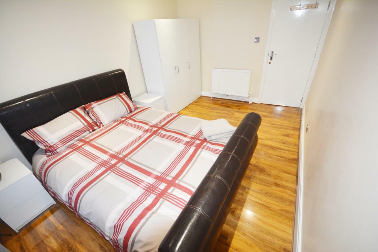 London Zone 2 Three Bedroom Apartment Екстер'єр фото
